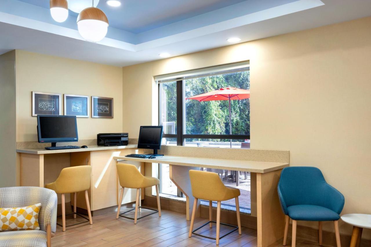 Towneplace Suites By Marriott York Buitenkant foto